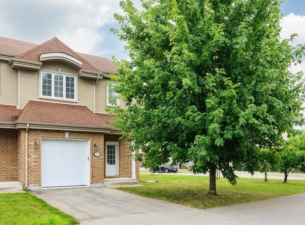 81 Rue des Lilas, L'Île-Perrot, Quebec J7V0R3