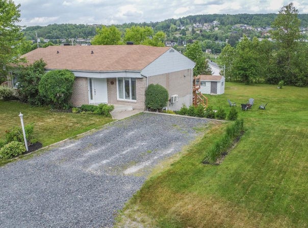 219 26e Avenue, Beauceville, QC G5X2B2, CA, Beauceville, Quebec G5X2B2