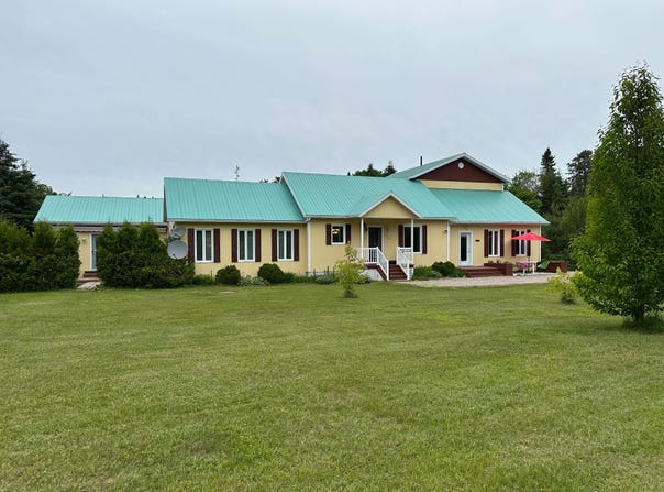 227 Route des Laurentides, Métabetchouan/Lac-à-la-Croix, QC G8G1N2, CA, Métabetchouan/Lac-à-la-Croix, Quebec G8G1N2