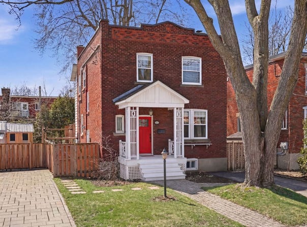 521 Av. Pine, Saint-Lambert, Quebec J4P 2P2