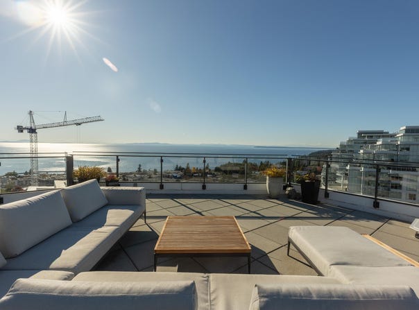 1439 George Street, White Rock, British Columbia V4B0B9