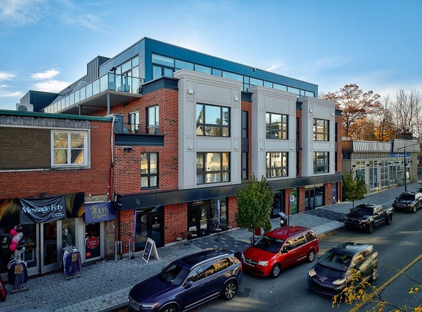 482 Rue Principale O. 302, Magog, Quebec J1X 2A9