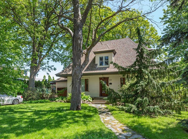 241 Ch. St-Charles, Greenfield Park, QC J4V2K8, CA, Greenfield Park, Quebec J4V2K8