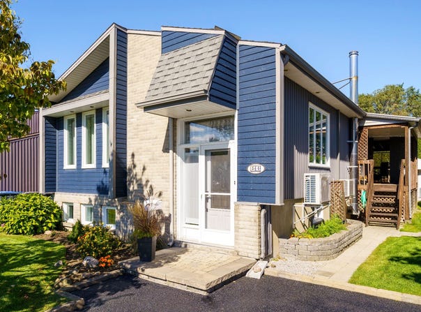 54 Rue Thomas-Chapais, Desjardins, Quebec G6W6P7