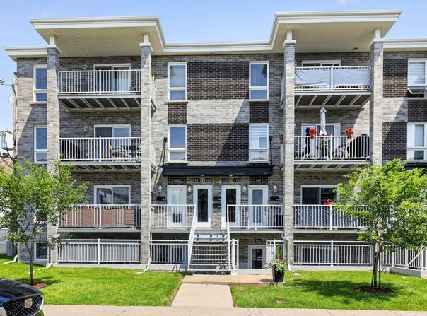 989 Rue Irène-Sénécal, Rivière-des-Prairies/Pointe-aux-Trembles, Quebec H1A0B7