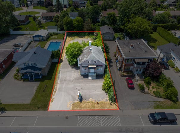 247 Rue de la Visitation, Saint-Charles-Borromée, QC J6E4N6, CA, Saint-Charles-Borromée, Quebec J6E4N6