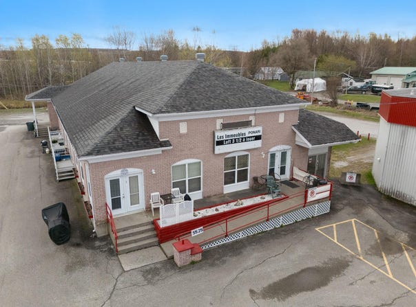 5525 Ch. de l'Aéroport, Valcourt - Canton, Quebec J0E2L0