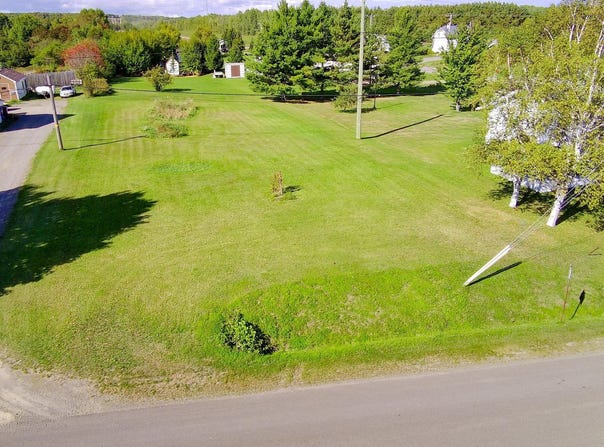 7e Avenue O., Paspébiac, Quebec G0C2K0