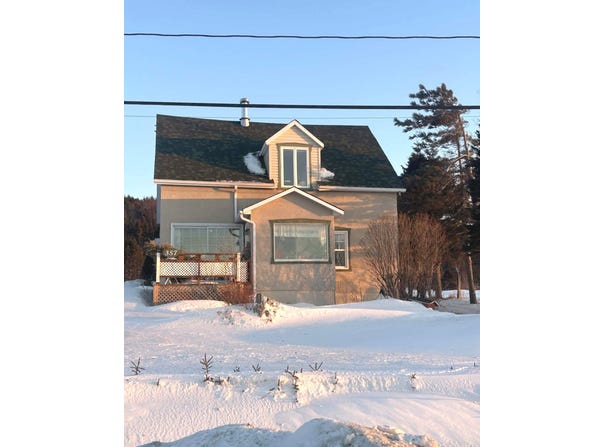 357 Rue Notre-Dame O., Cap-Chat, Quebec G0J1E0