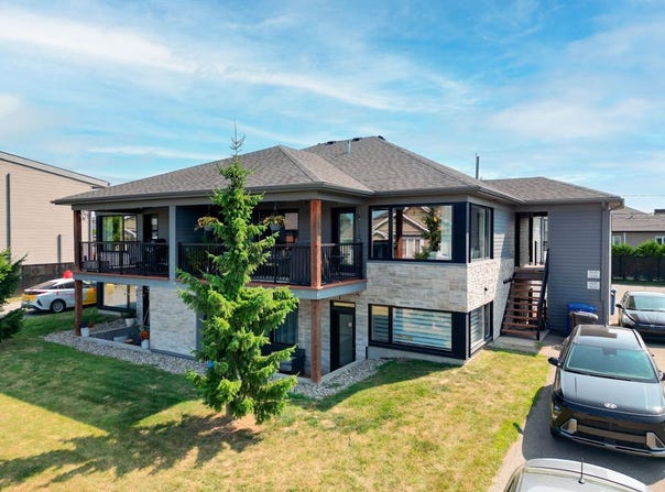 9029 Rue Pierre-Rodrigue, Mirabel, QC J7N0V3, CA, Mirabel, Quebec J7N0V3