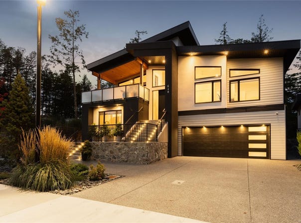 640 Medalist Ave, Colwood, British Columbia V9C 0C3