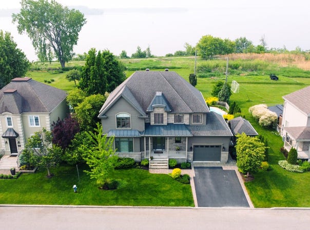 685 Rue des Grands-Mâts, Salaberry-de-Valleyfield, QC J6T6N2, CA, Salaberry-de-Valleyfield, Quebec J6T6N2