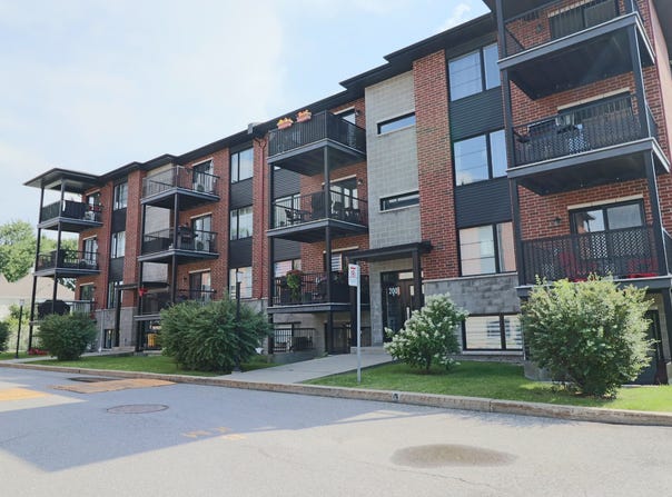 147 Rue Principale, Saint-Basile-le-Grand, QC J3N0B6, CA, Saint-Basile-le-Grand, Quebec J3N0B6
