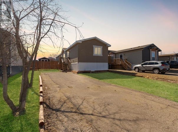 280 Clausen Crescent, Fort McMurray, Alberta T9K2H6