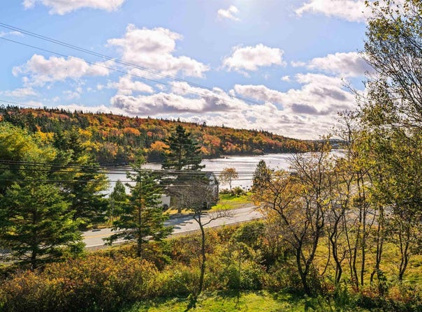 735 Terence Bay Road, Terence Bay, Nova Scotia B3T 1X2