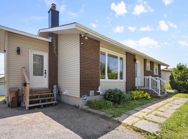 412 Rue Duquette O., Gatineau, Quebec J8P3A3
