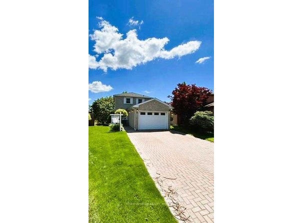 39 Aranka Court, Richmond Hill, Ontario L4C7V2