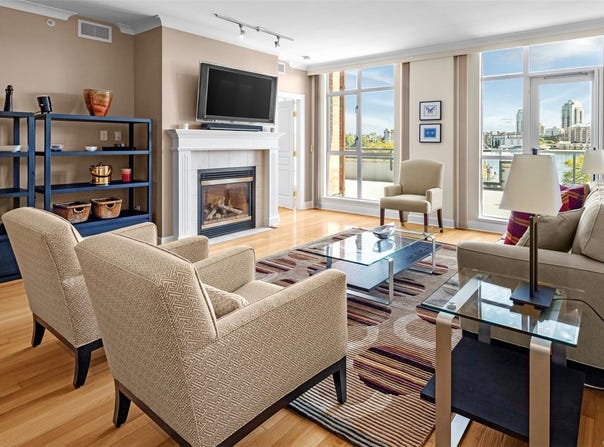 21 Dallas Rd 323, Victoria, British Columbia V8V 4Z9
