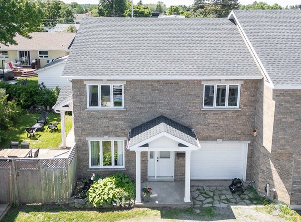 521 Rue Guy, Rimouski, QC G5L9C3, CA, Rimouski, Quebec G5L9C3