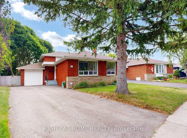 31 Amberjack Boulevard, Toronto, Ontario M1H2J2