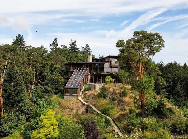 122 Jasper Rd, Salt Spring, British Columbia V8K 2X8