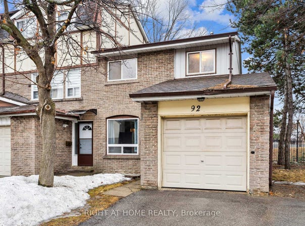 92 - 44 Chester Le Boulevard, Toronto, Ontario M1W2M8