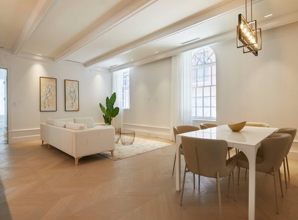 3456 Av. du Musée #301, Montréal (Ville-Marie), Quebec H3J2C7