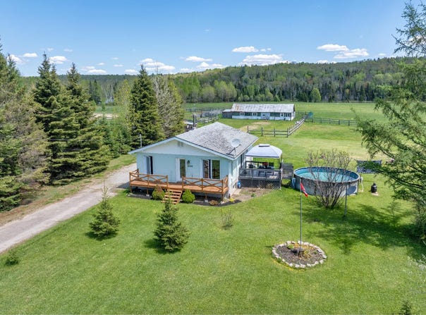 10188 Route 117 N., Rivière-Rouge, QC J0T1T0, CA, Rivière-Rouge, Quebec J0T1T0