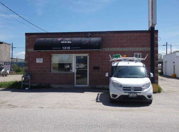 1319 Hammond Street, North Bay, Ontario P1B2J2