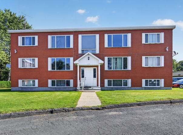 1125 Place des Pins, Valcourt - Ville, Quebec J0E2L0