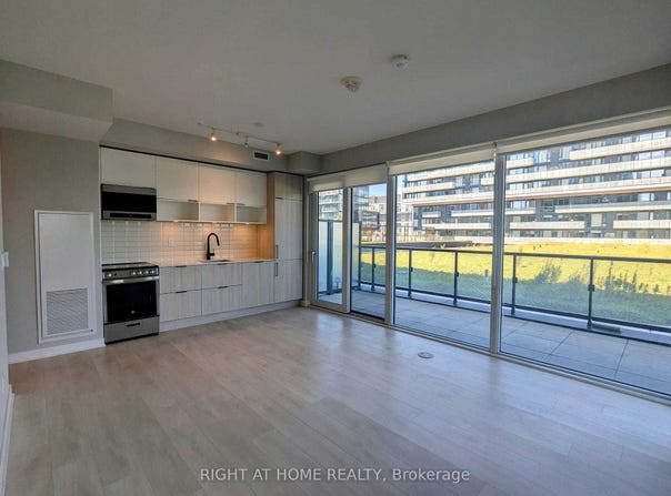S604 - 180 Mill Street, Toronto, Ontario M5A0V7