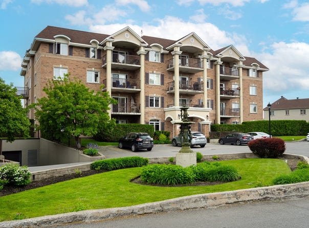 3175 Av. Ernest-Hemingway 103, Saint-Laurent (Montréal), Quebec H4R0A3