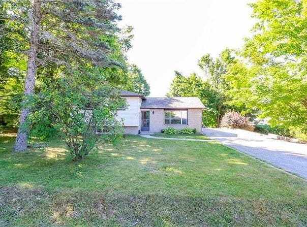 1 Lakeview Drive, Oro-Medonte, Ontario L3V0R3