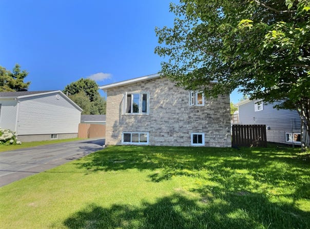 88 Rue Bouchard, Val-dOr, QC J9P1N5, CA, Val-d'Or, Quebec J9P1N5