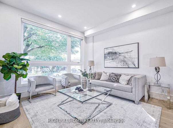 333 Woodmount Avenue, Toronto, Ontario M4C4A4
