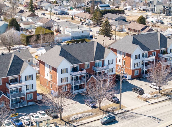1273 Boul. du Curé-Labelle, Blainville, QC J7C4K7, CA, Blainville, Quebec J7C4K7