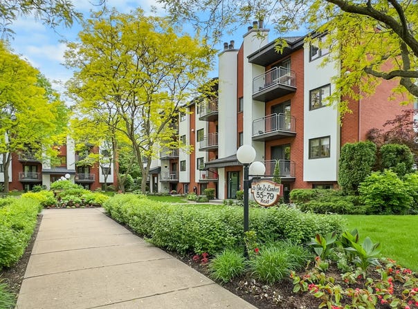 55 Rue Reid, Saint-Lambert, QC J4R2T1, CA, Saint-Lambert, Quebec J4R2T1