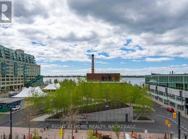 407 - 218 Queens Quay W, Toronto, Ontario M5J2Y6