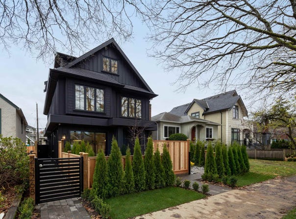 3268 W 15th Avenue 2, Vancouver, British Columbia V6K 3A9
