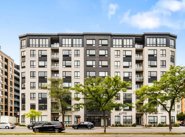 825 Boul. René-Lévesque E., Ville-Marie, QC H2L0A1, CA, Ville-Marie, Quebec H2L0A1