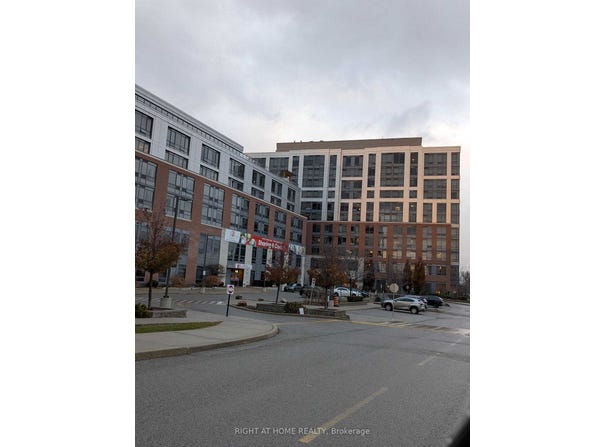 A609 - 11211 YONGE Street, Richmond Hill, Ontario L4S0E9