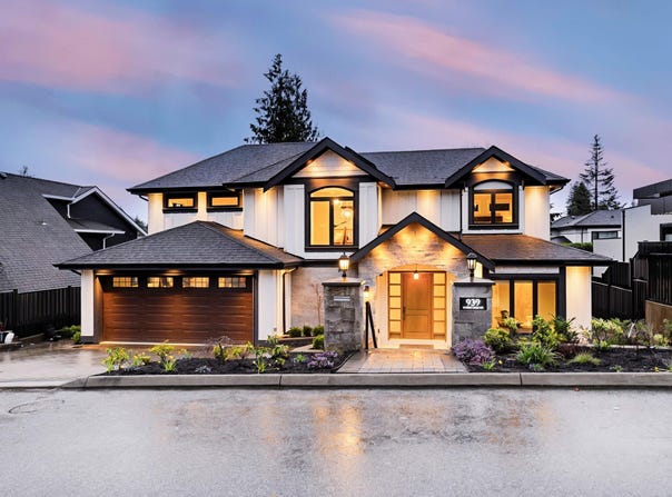 939 Forest Hills Drive, North Vancouver, British Columbia V7R1M9