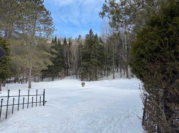 Ch. de la Rivière, Piedmont, Quebec J0R1K0