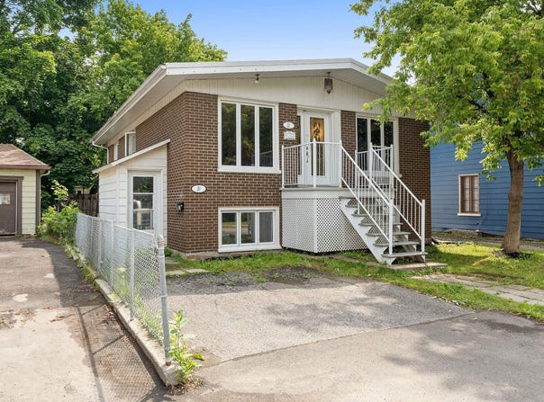 20-22 Rue Seigneuriale, Beauport, QC G1E4Y2, CA, Beauport, Quebec G1E4Y2
