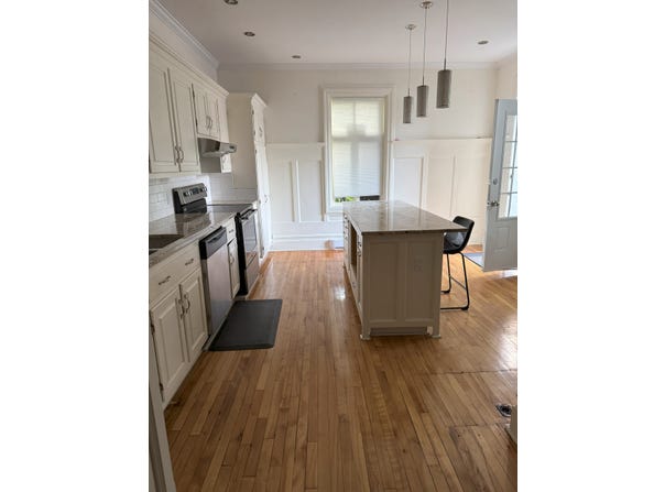 4382 Côte-des-Neiges, Montréal, Québec H3V 1E6, CA, Montréal, Quebec H3V 1E6