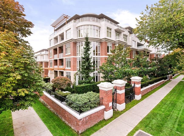 999 Burdett Ave 402, Victoria, British Columbia V8V 3G7