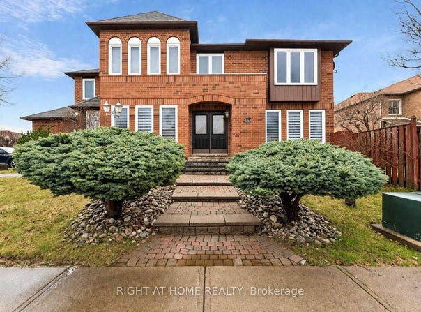 39 Banner Road, Brampton, Ontario L6X4K8