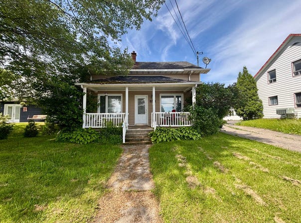 5391 Av. du Pont N., Alma, QC G8E1V2, CA, Alma, Quebec G8E1V2