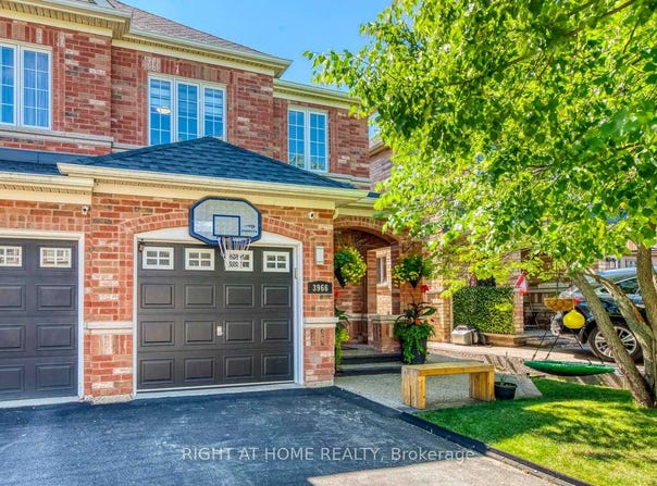 3966 Skyview Street, Mississauga, Ontario L5M8A2