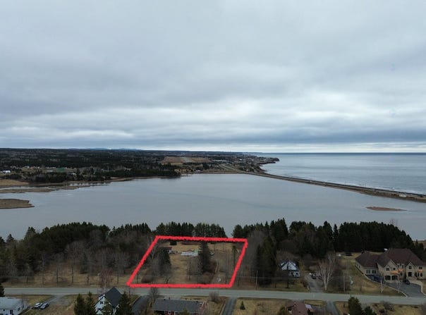 58 Route Hamilton, Chandler, Quebec G0C2H0